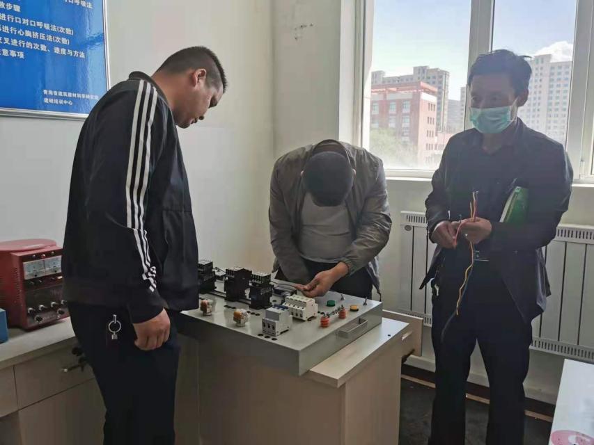 39-培训中心简报2.jpg 39-培训中心简报2.jpg